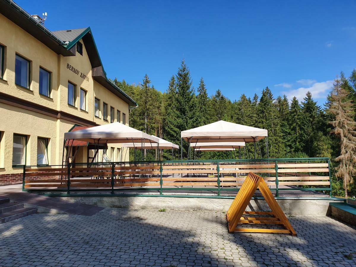 Hotel Rs Bernov Zatisi Nejdek Zewnętrze zdjęcie