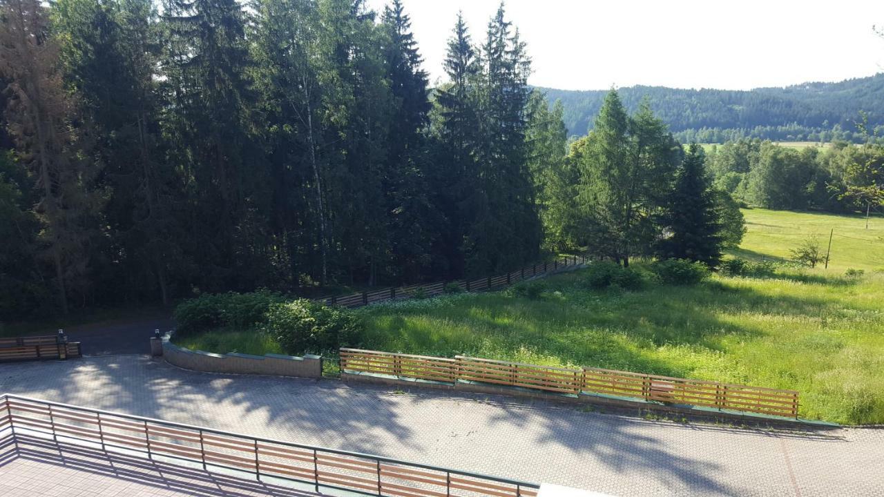 Hotel Rs Bernov Zatisi Nejdek Zewnętrze zdjęcie